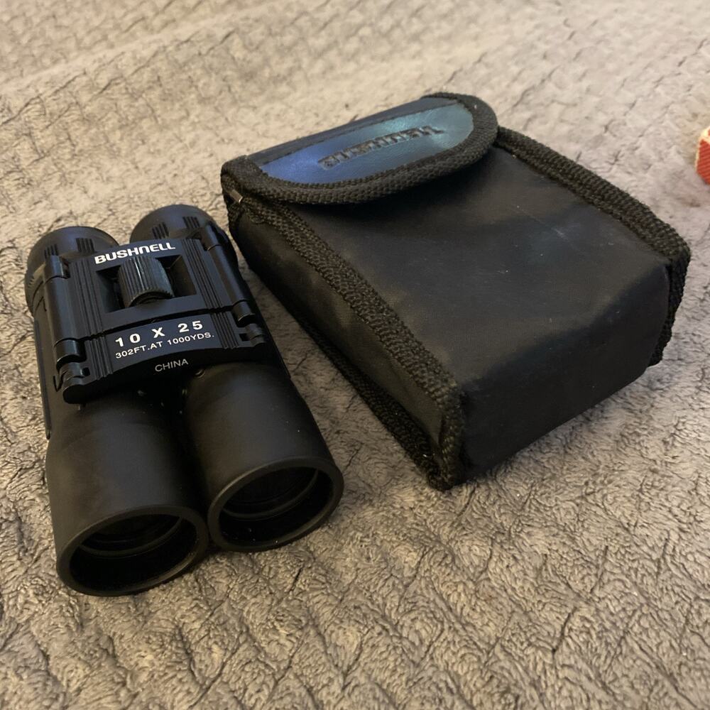 Bushnell 10 X 25 Binoculars w/ Neck Strap & Case Travel Compact Size